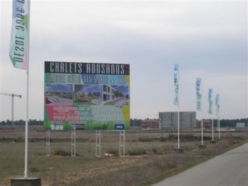 BANDERAS Y MÁSTILES